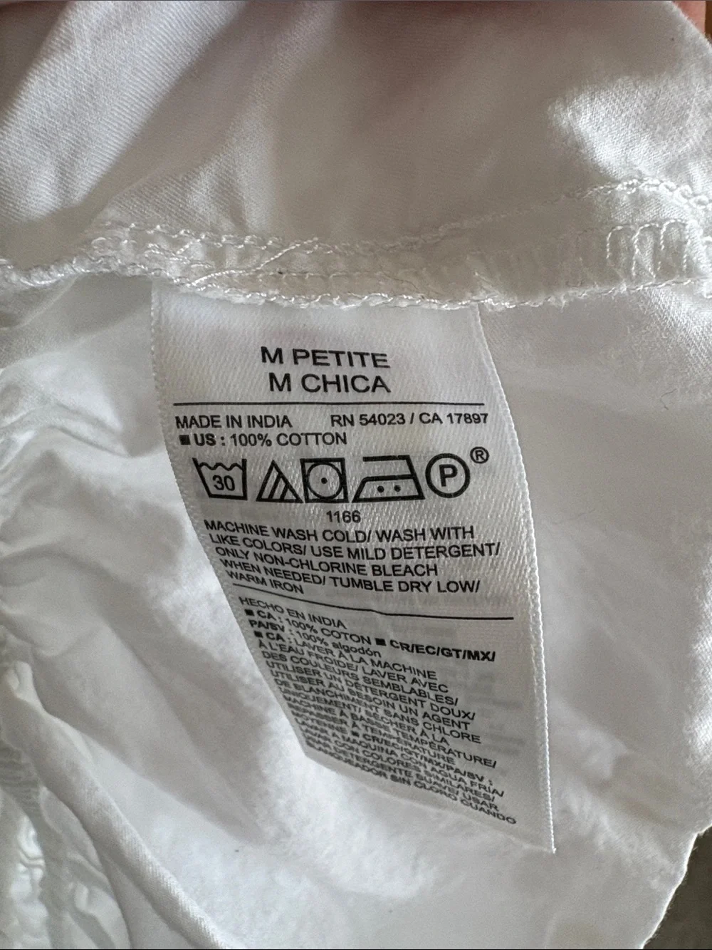 Old Navy petite Medium White V-Neck Puff Sleeve Smocked Peplum Top 100% cotton